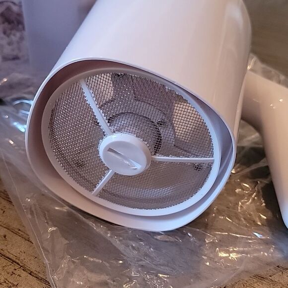 Electric flour sifter 4 cup NWT - Picture 4 of 7